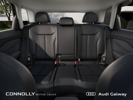 2026 Audi Q3 SPORSTBACK SE TDI A/T €62,295 thumbnail