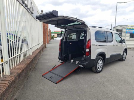 2026 Peugeot Rifter Allure Horizon RS/RS Plus/RE Wheelchair Accessible Taxi €61,950 thumbnail