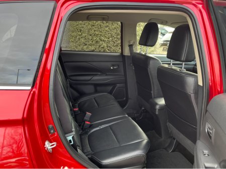 2018 Mitsubishi Outlander - thumbnail 10