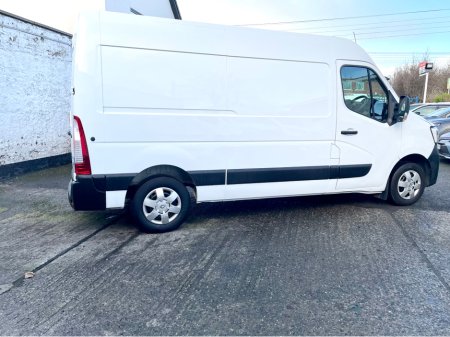 2023 Renault Master MM35 BUSINESS+ 2.3 BLUE DCI 135BHP MWB €18,000 thumbnail