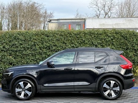 2022 Volvo XC40 - thumbnail 5