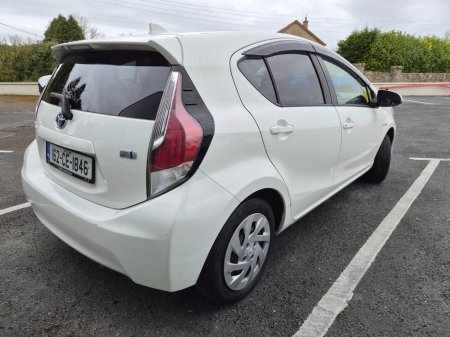 2016 Toyota Aqua - thumbnail 3