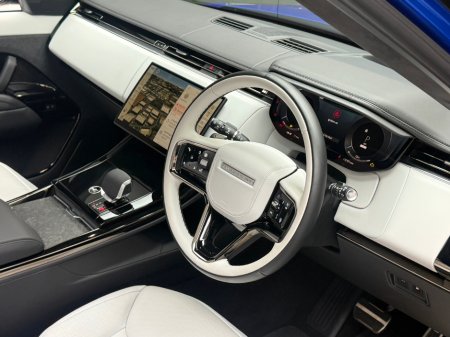 2025 Land Rover Range Rover Sport AUTOBIOGRAPHY €137,990 thumbnail