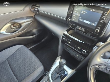 2024 Toyota Yaris Cross - thumbnail 16