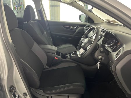 2020 Nissan Qashqai 1.3**SEMI DIGITAL DASH**PANORAMIC ROOF**TOUCH SCREEN MEDIA**DUAL CLIMATE CONTROL**REVERSE CAMERA**MULTIFUNCTIONAL STEERING WHEEL**BLACK CLOTH INTERIOR**ELECTRIC HANDBRAKE**FINANCE AVAILABLE** €20,995 thumbnail