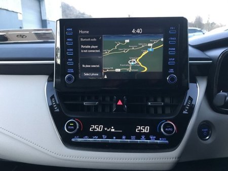 2021 Toyota Corolla LUNA SPORT - GRANDONS €24,995 thumbnail