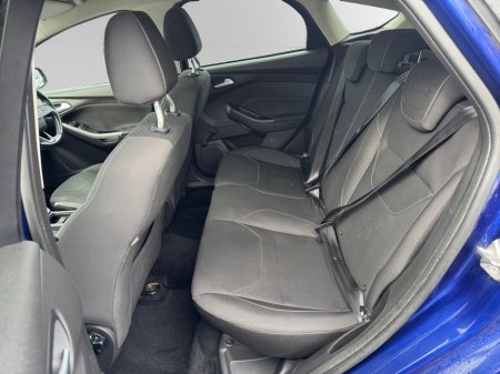 2016 Ford Focus - thumbnail 13