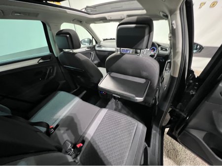 2017 Volkswagen Tiguan COMFORTLINE 2.0 TDI 115BHP 115HP MANUAL 6SPEED FWD 4 €14,700 thumbnail