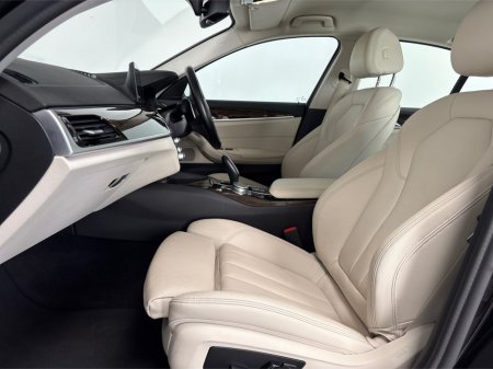 2019 BMW 5 Series - thumbnail 29