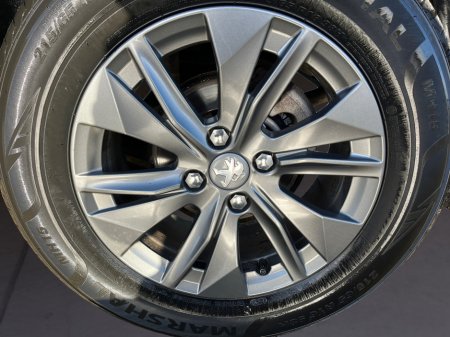 2022 Peugeot 2008 ACTIVE 1.2 100 4DR €19,900 thumbnail