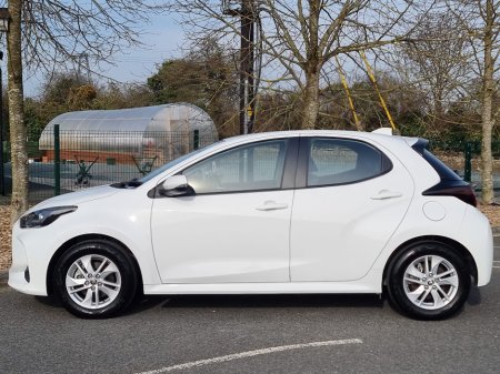 2024 Toyota Yaris - thumbnail 15