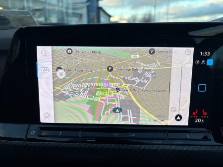 2023 Volkswagen Golf R-LINE 1.5 TSI MHEV 1 130HP €29,950 thumbnail