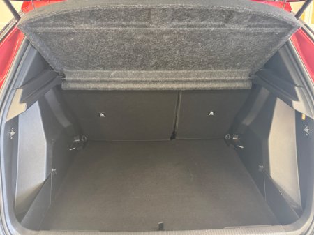 2025 Peugeot 2008 - thumbnail 11