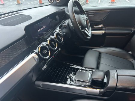2023 Mercedes-Benz GLB 200 AUTO//7 SEATER//ONLY 53K//I OWNER ORIGINAL IRISH CAR WITH FULL HISTORY///STUNNING UNMARKED BLACK PARCHMENT LEATHER///BEAUTIFULL CAR//ROAD TAX JUST270E €39,999 thumbnail