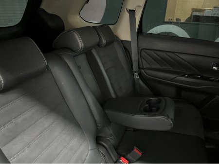 2018 Mitsubishi Outlander €19950! 2018 MITSUBISHI OUTLANDER PHEV G 2.4 AUTOMATIC / CRUISE CONTROL / 360° PARKING CAMERA / ELECTRIC HEATED SEATS / HEATED STEERING WHEEL / PADDLE SHIFTERS €19,950 thumbnail