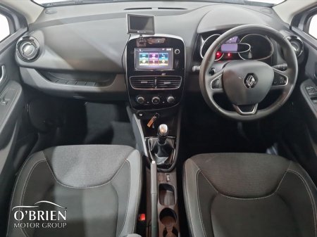 2018 Renault Clio - view 2