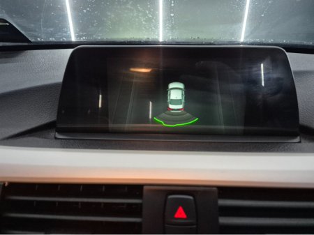 2018 BMW 3 Series - thumbnail 12