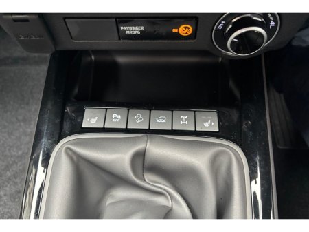 2025 Isuzu D-MAX - thumbnail 18