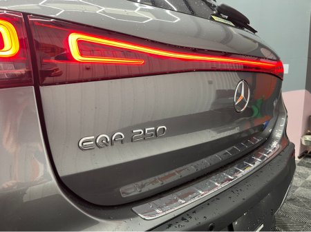 2021 Mercedes-Benz EQA - thumbnail 6