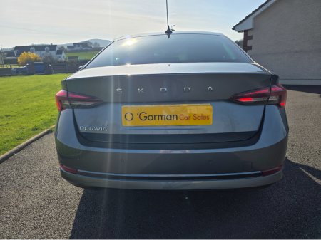 2023 Skoda Octavia - thumbnail 3