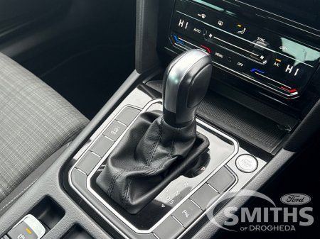 2022 Volkswagen Passat BUSINESS 2.0TDI 122PS **DSG AUTO** €27,950 thumbnail