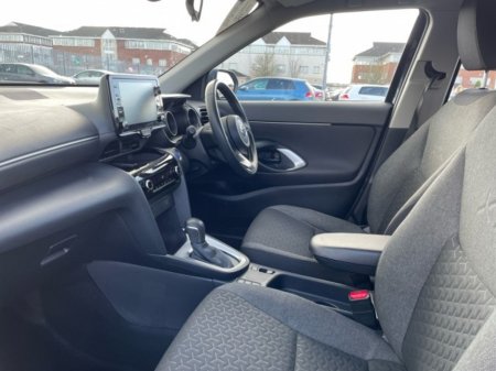 2023 Toyota Yaris Cross - thumbnail 6