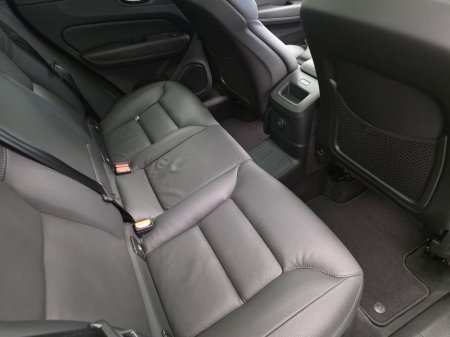 2025 Volvo XC60 - thumbnail 14