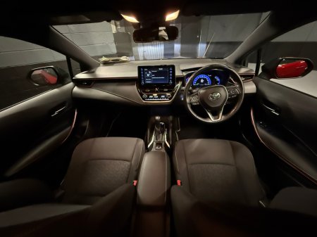 2019 Toyota Corolla 1.8 Hybrid Luna Sport Hatchback €18,900 thumbnail