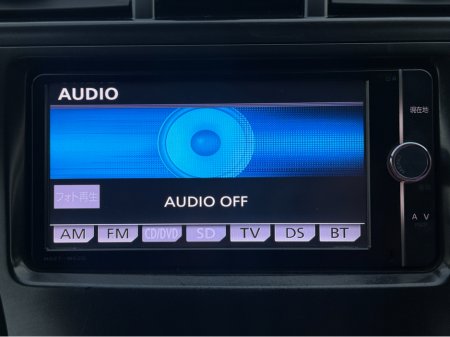 2014 Toyota Prius Alpha - thumbnail 19