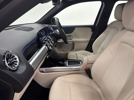 2025 Mercedes-Benz GLB - thumbnail 14