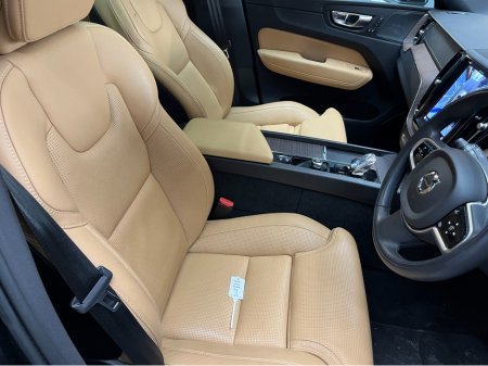 2022 Volvo XC60 - thumbnail 12