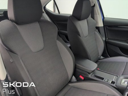 2023 Skoda Octavia AMBITION 2.0TDI 115HP DSG €28,950 thumbnail