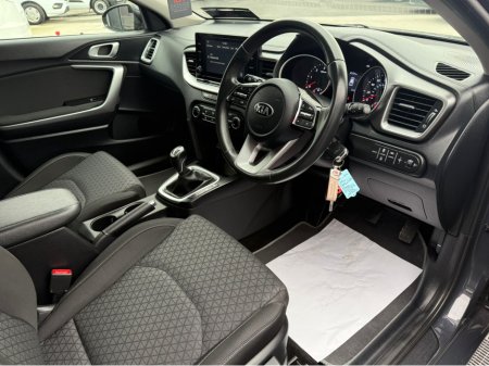 2021 Kia Ceed - thumbnail 8