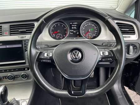 2017 Volkswagen Golf - thumbnail 4