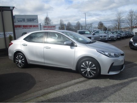 2017 Toyota Corolla 1.33 TERRA 4DR €11,500