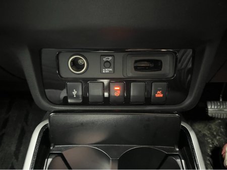 2019 Mitsubishi Outlander €22950! 2019 MITSUBISHI OUTLANDER PHEV G PLUS PACKAGE 2.4 AUTOMATIC / CRUISE CONTROL / 360° PARKING CAMERA / ELECTRIC HEATED SEATS / HEATED STEERING WHEEL €22,950 thumbnail