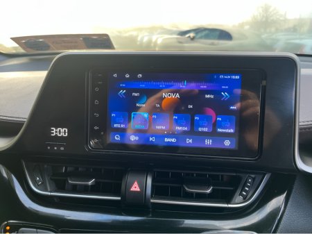 2019 Toyota C-HR SOL HYBRID AUTOMATIC 1.8 PETROL //HALF LEATHER HEATED SEATS//ADAPTIVE CRUISE CONTROL//REVERSE CAMERA//KEYLESS ENTRY// €19,950 thumbnail