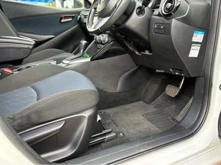 2015 Mazda Demio - thumbnail 8