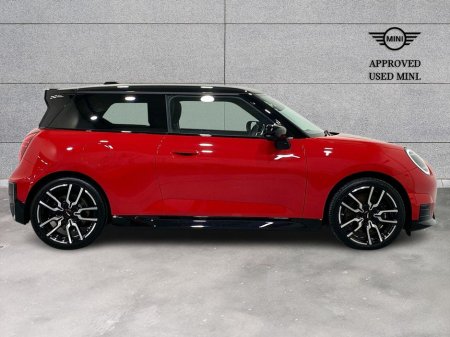 2025 MINI Hatch Cooper E €31,950 thumbnail