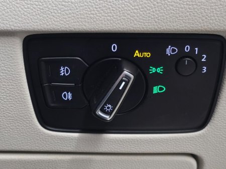 2017 Volkswagen Passat Highline 2.0 TDi Automatic Saloon €13,950 thumbnail