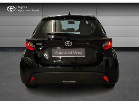 2022 Toyota Yaris 1.0 LUNA 4DR €15,995