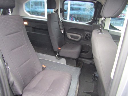 2021 Peugeot Rifter ACTIVE LONG 1.5 HDI AUTO WHEELCHAIR ACCESS thumbnail