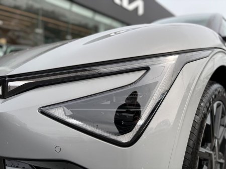 2025 Kia EV6 - thumbnail 7