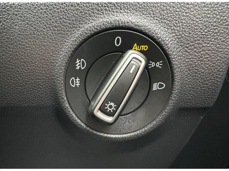 2018 Volkswagen T-Roc 1.0 TSI DESIGN 115HP LOW KM €17,995 thumbnail