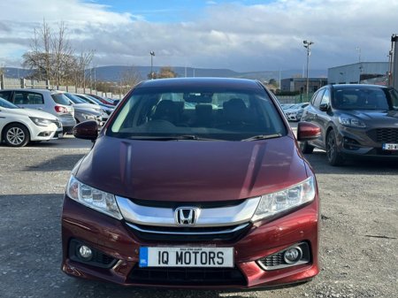 2015 Honda Grace - thumbnail 2