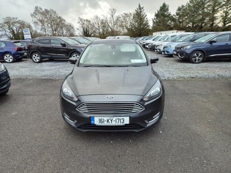 2016 Ford Focus - view 3