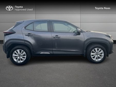 2022 Toyota Yaris Cross CR LUNA 4DR AUTO €22,888 thumbnail