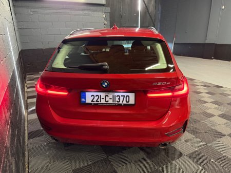 2022 BMW 3 Series - thumbnail 4