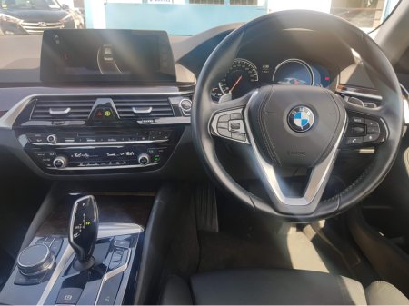 2017 BMW 5 Series - thumbnail 8