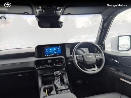 2025 Toyota Landcruiser - thumbnail 9